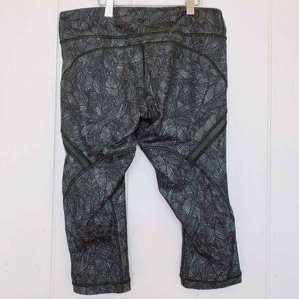 Lulu🍋 LULULEMON Cool To Street Crop Leggings Jazzy White Gator Green Leaf 8 - Picture 6 of 8